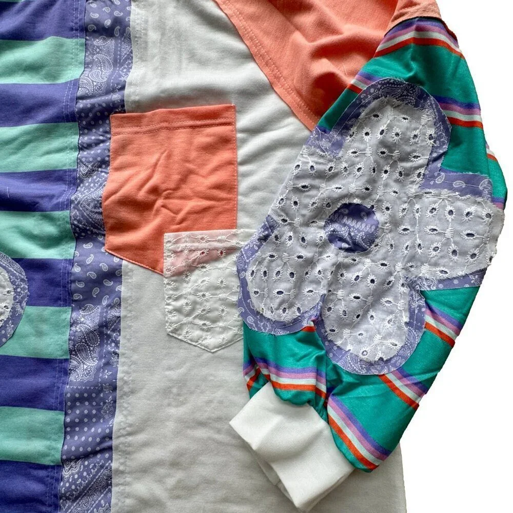 Appliqued Floral Lightweight Oversized Sweatshirt Size Large NWOT - Picture 9 of 16